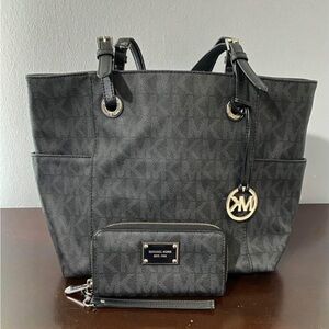 Michael Kors handbag with wristlet